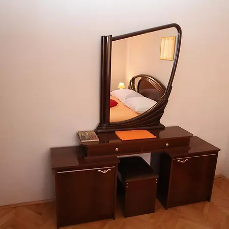 Apartman Vranjes * 트로기르