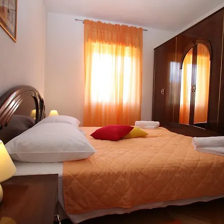 Apartman Vranjes 아파트 *